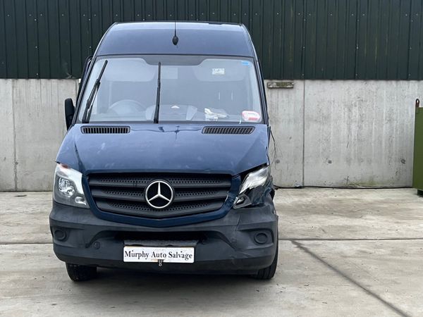 Mercedes sprinter on sale salvage parts