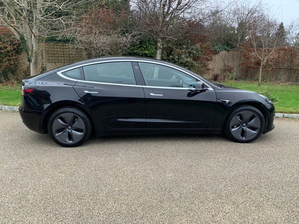 Tesla MODEL 3 Saloon, Electric, 2019, Black