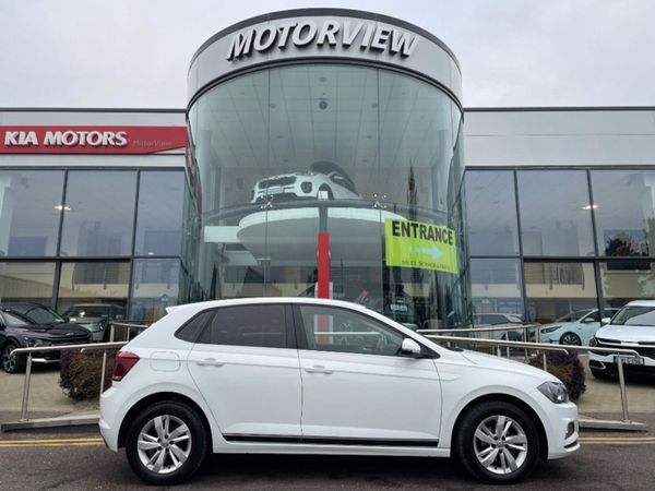 Volkswagen Polo Hatchback, Petrol, 2018, White