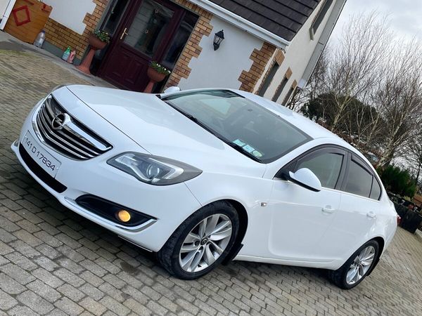 Opel Insignia Saloon, Diesel, 2014, White