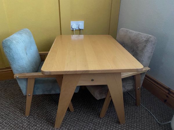 Modern kids outlet table