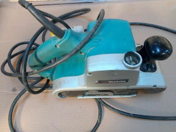 Makita 9403 discount belt sander price