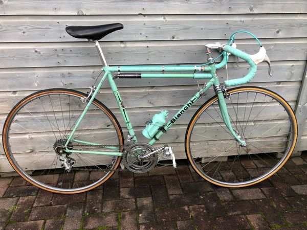 Mint green best sale road bike