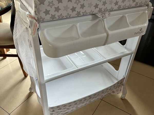 Done deal outlet baby changing unit