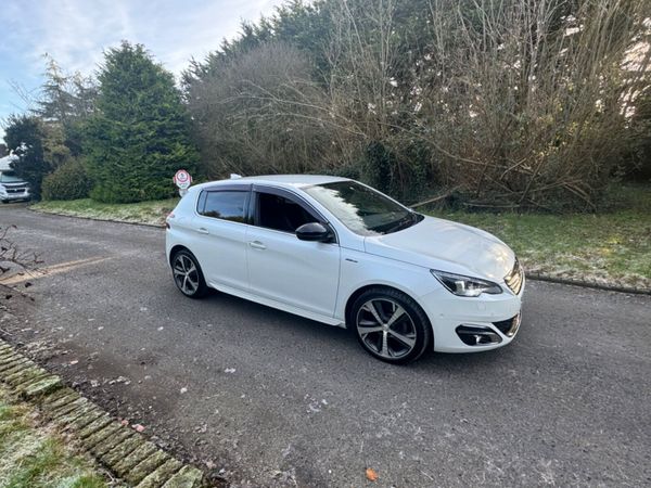 Peugeot 308 Hatchback, Petrol, 2016, White