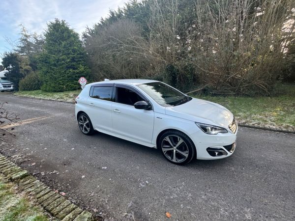 Peugeot 308 Hatchback, Petrol, 2016, White