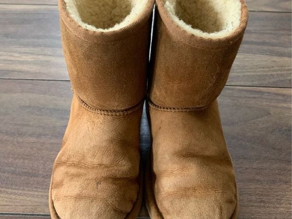 Used uggs boots clearance for sale