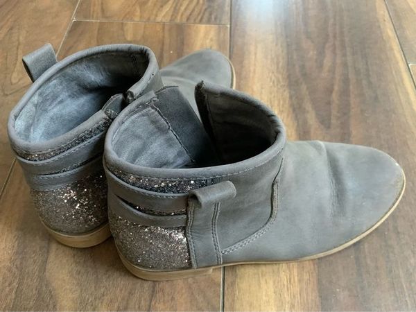 Girls Boots Size 3 Or Free With Any Purchase for sale in Co