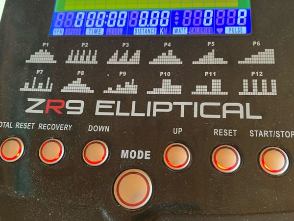 Elliptical Reebok ZR9 FOR PARTS for sale in Co. Dublin for 20 on