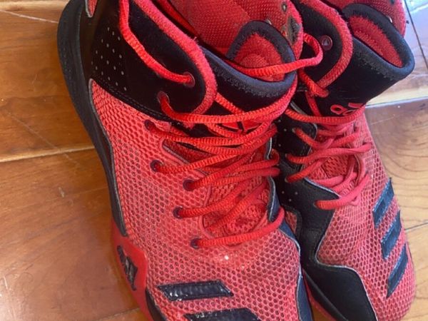 Adidas bounce dual threat price hotsell