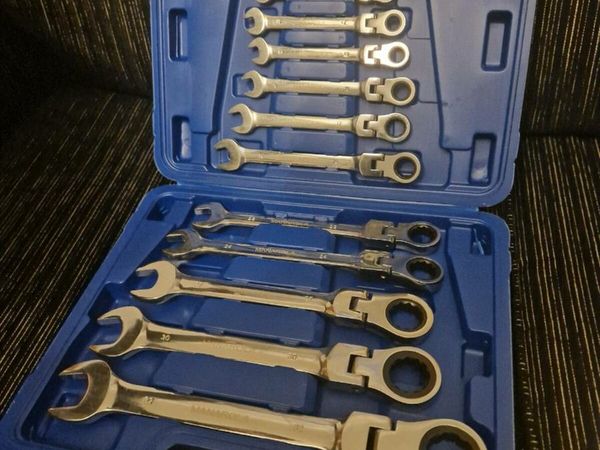 Cornwell double flex head deals ratchet wrench