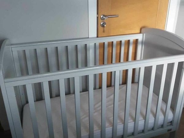 Mothercare westbury hotsell cot bed