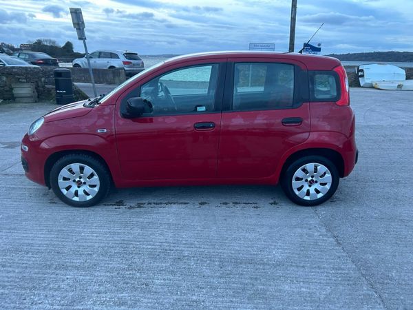 Fiat Panda Hatchback, Petrol, 2015, Red