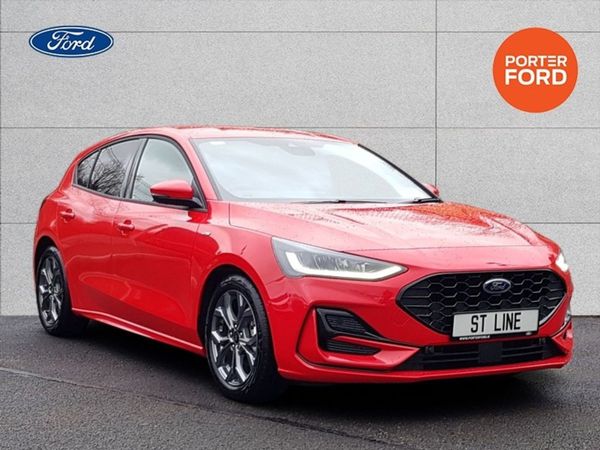 Ford Focus Hatchback, Petrol, 2024, Red