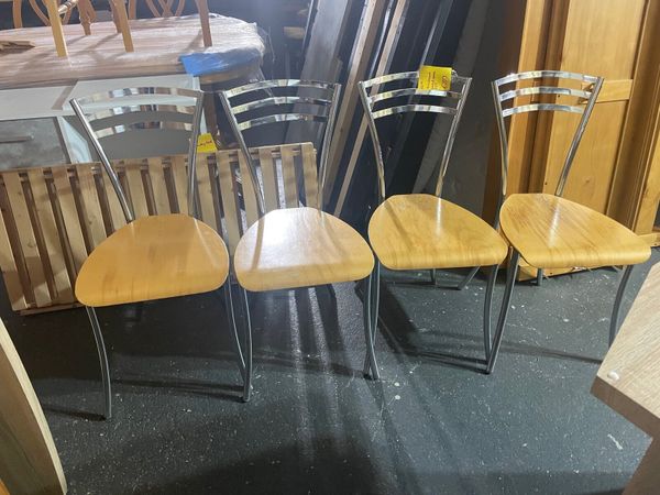 4 kitchen 2025 chairs for sale