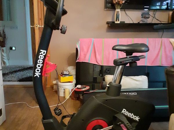 Reebok gb50 one series stationary bike hot sale