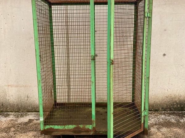 Done deal dog store cages