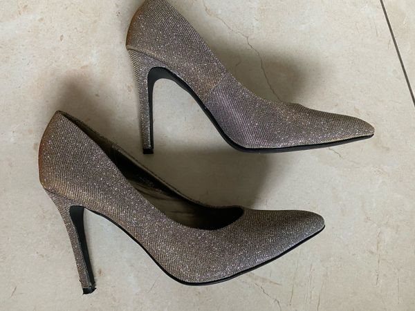 New look size hot sale 9 heels