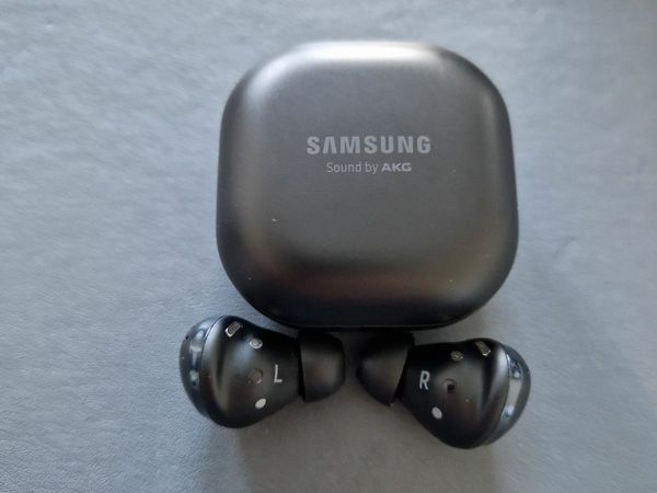 Samsung iconx discount vs galaxy buds