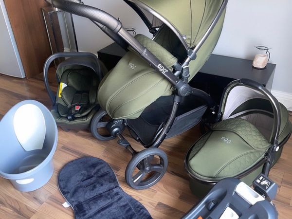 Forest green outlet egg pram