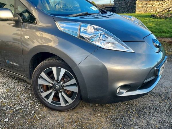 Nissan leaf online 2016 charger type