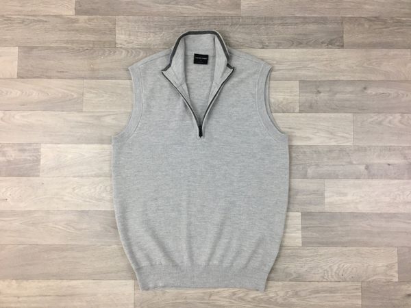 Golf hotsell sleeveless pullovers