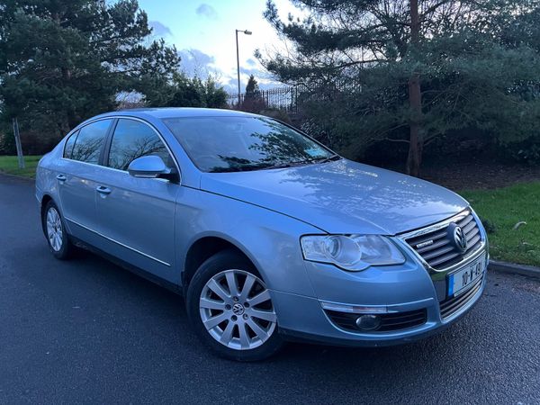 Volkswagen Passat Saloon, Diesel, 2010, Blue