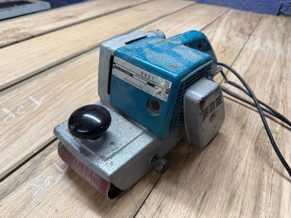 Used makita hotsell belt sander