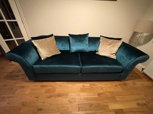 Second hand deals green velvet sofa