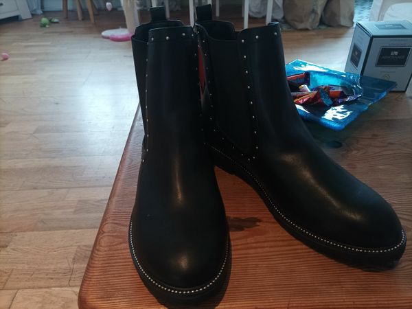 Dunnes hotsell ladies boots