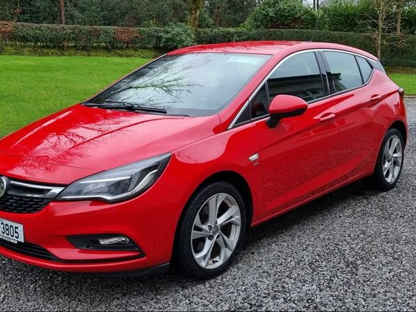 Vauxhall Astra Hatchback, Diesel, 2017, Red