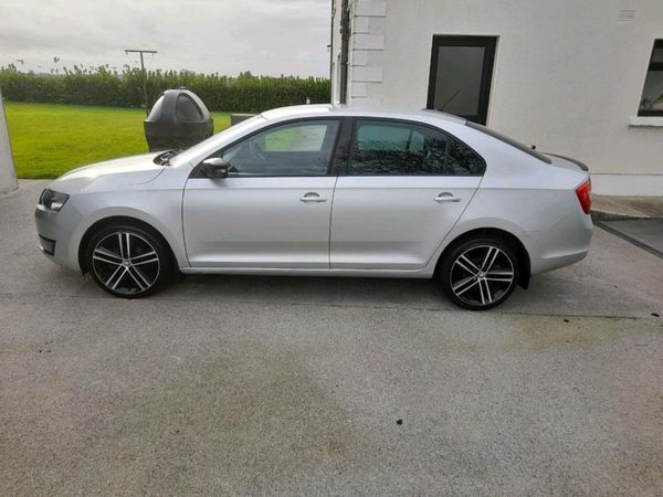 Skoda Rapid Hatchback, Diesel, 2016, Silver