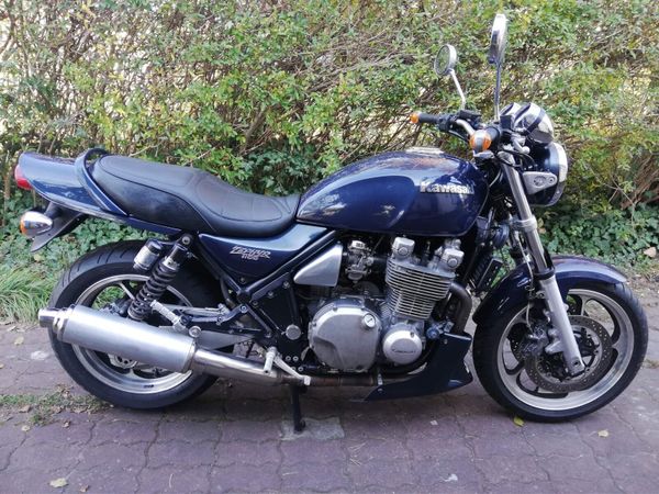 Kawasaki zephyr 1100 icon zephyr 550 for sale in Co. Longford