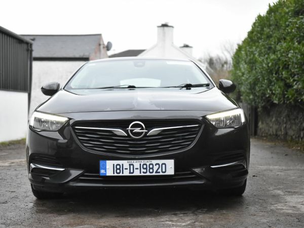 Opel Insignia Hatchback, Diesel, 2018, Black