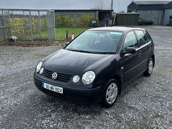 Volkswagen Polo Hatchback, Petrol, 2005, Black