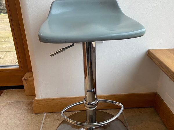 island stools 60 All Sections Ads For Sale in Ireland DoneDeal