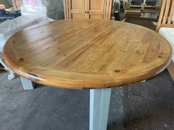 Second hand round discount dining table and chairs