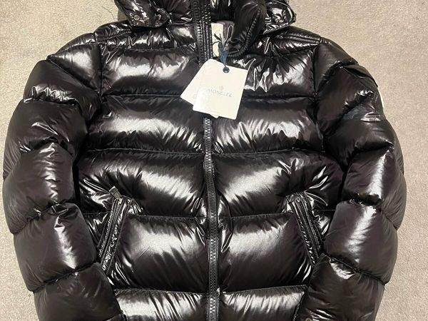 Moncler hotsell maya size