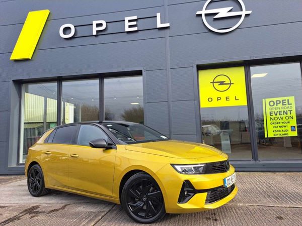Opel Astra Hatchback, Diesel, 2022, Yellow