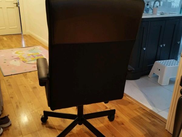 Millberget desk online chair