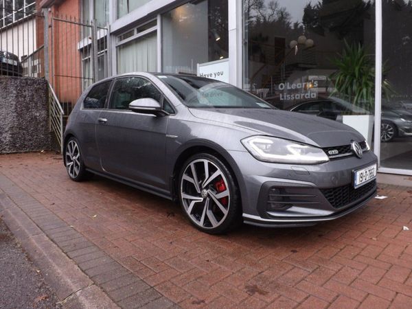 Volkswagen Golf Hatchback, Diesel, 2019, Grey