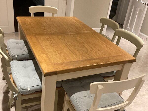 Kitchen table and chairs done deal hot sale