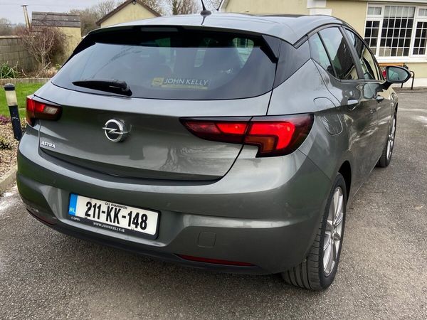 Opel Astra Hatchback, Petrol, 2021, Grey