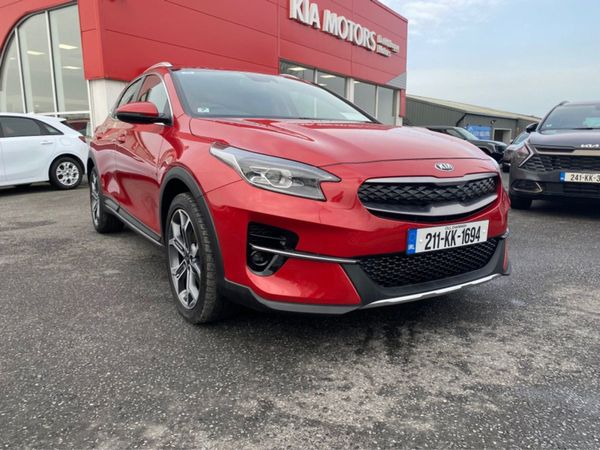 Kia Xceed Hatchback, Petrol Plug-in Hybrid, 2021, Red