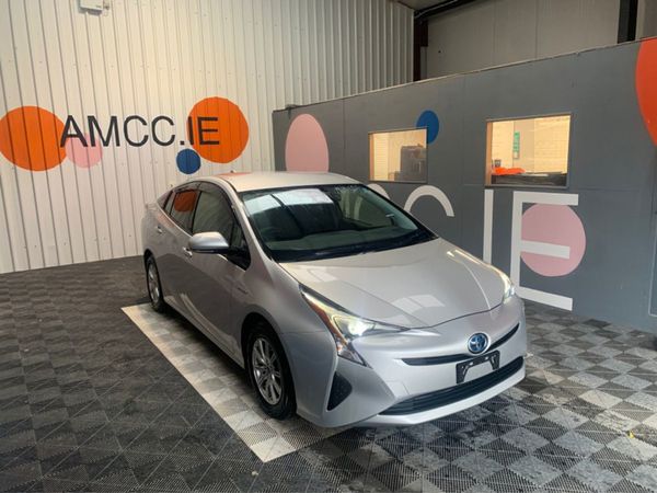 Toyota Prius Saloon, Hybrid, 2018, Silver