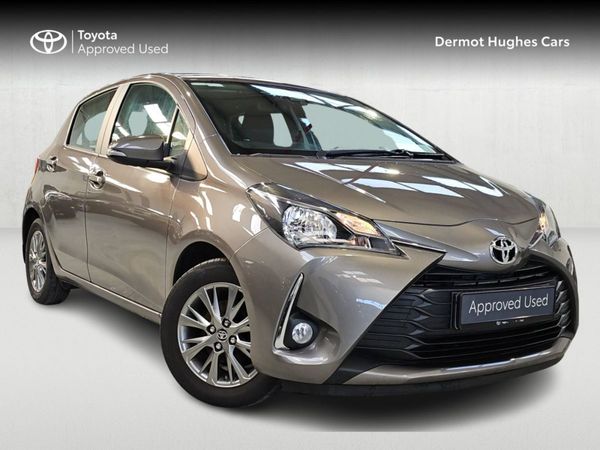 Toyota Yaris Hatchback, Petrol, 2020, Gold