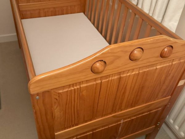 Mamas and papas amie cot bed hotsell