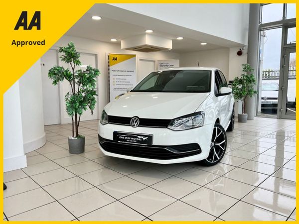 Volkswagen Polo Hatchback, Petrol, 2015, White