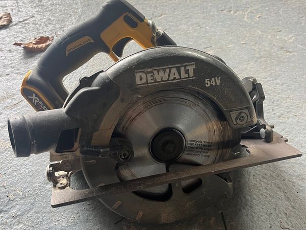 Dewalt Flexvolt skill saw for sale in Co. Cavan for 250 on DoneDeal