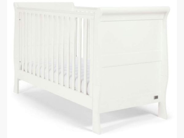 Mia top sleigh cot